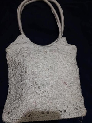 Knitted hand bag used, white, lightweight