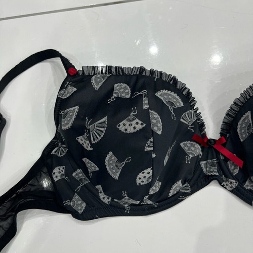 Marks & Spencer bra 36D black like new