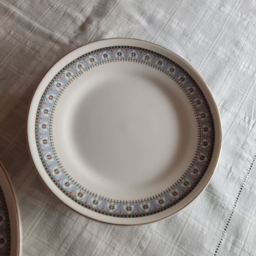 Vintage plates new with Chinese design, set of 5+1
