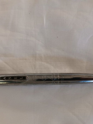 Shanel fountain pen like new, needs new refill