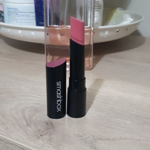 Smashbox Matte Lip Stick used in shade self worthit