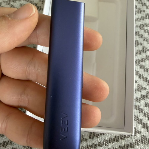 Vape Veev new, nicotine-free electric device