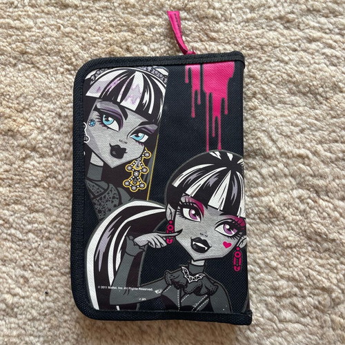 Monster High pencil case used with Scream Team design