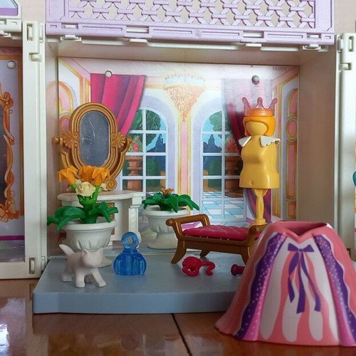Playmobil Castle with Princess like new, foldable with lock