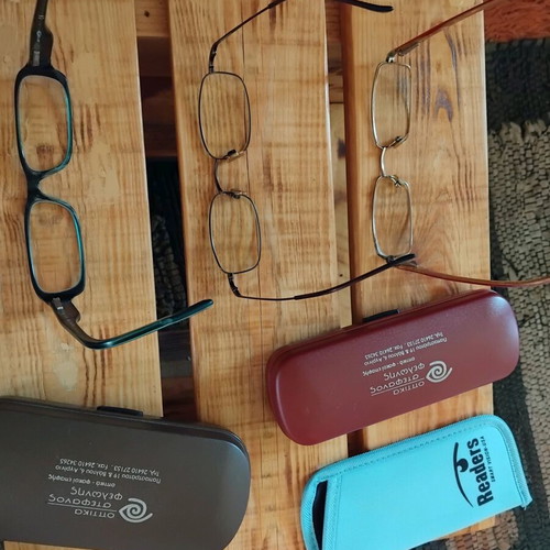 Eyeglass frames used for myopia