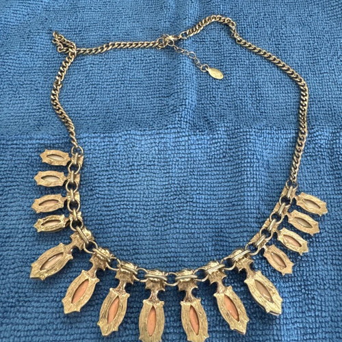 Statement necklace used like new, beige multicolor