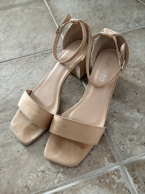 Nude sandals No Name Shoes like new, size 38, 5cm block heel