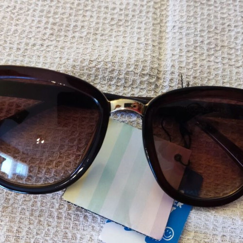 Solo-Solis NDL2616 sunglasses new, cat eye design brown degrade lenses