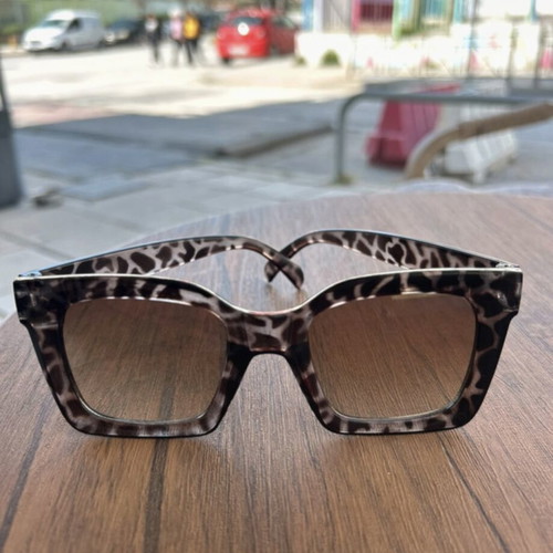 Leopard print sunglasses very stylish like new, multicolor