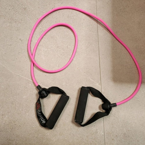 Gear up resistance band with non-slip handles like new