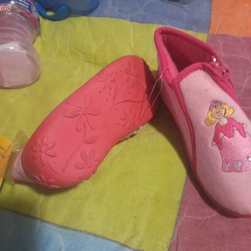 Teddy Shoes slippers new, size 27, pink with hard sole