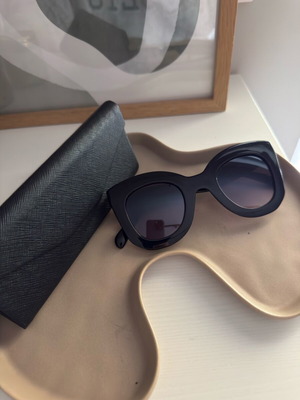 Pervedere sunglasses like new, black