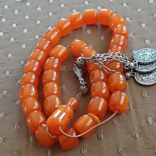 Bakelite komboloi worry beads, Syros origin, 33 beads