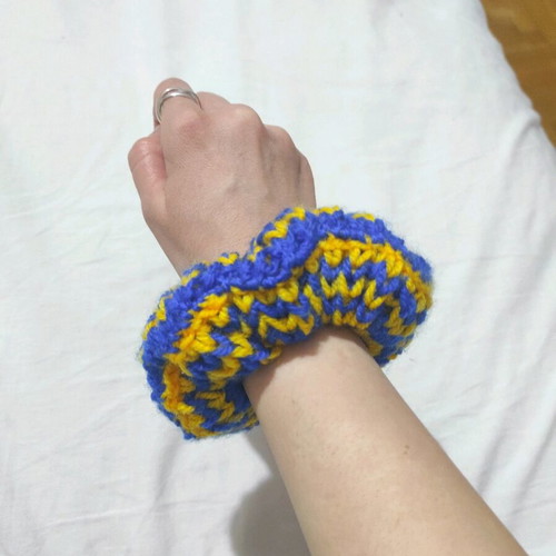 Handmade knitted scrunchie new, blue and yellow