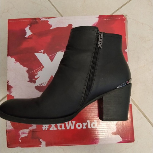 Xti women's leather ankle boots size 41 new, black