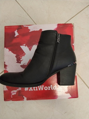 Xti women's leather ankle boots size 41 new, black