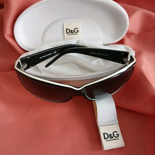 Vintage Dolce Gabanna sunglasses like new, black and white