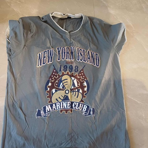 Set of size 32 pants and large shirts like new