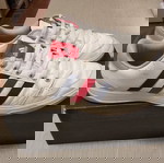  Αθλητικά παπούτσια adidas