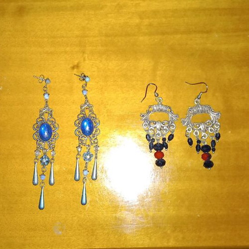 Vintage earrings like new, 2 pairs