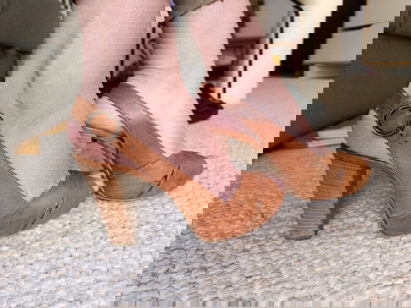 Δερμάτινες peep toe γόβες. Νο37-38.