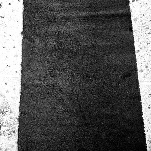 Black shaggy rug 1.30x1.95 like new