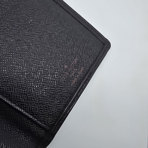 Louis Vuitton leather wallet used, black