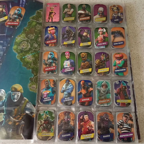 Fortnite metal tags set 195 pieces like new