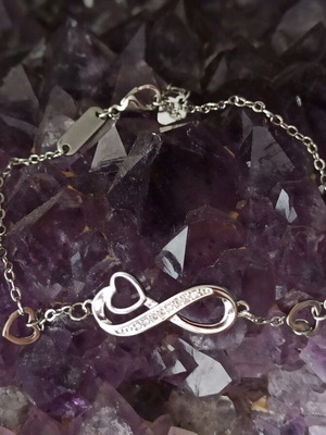 Silver 925 bracelet with infinity symbol and hearts like new