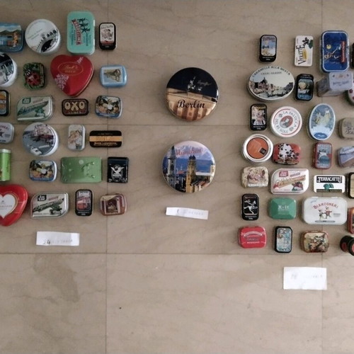 Candy tins like new, collection of 54 pieces