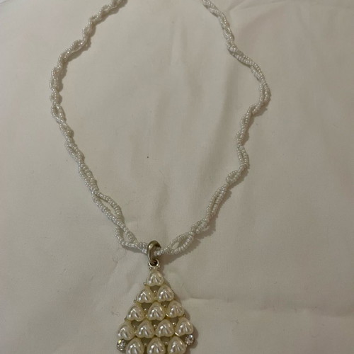 Vintage faux pearl choker new with diamanté details