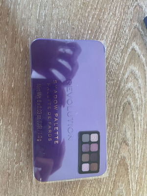 Revolution palette new