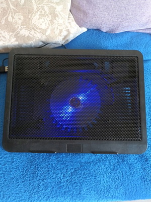 Βάση ψύξης laptop