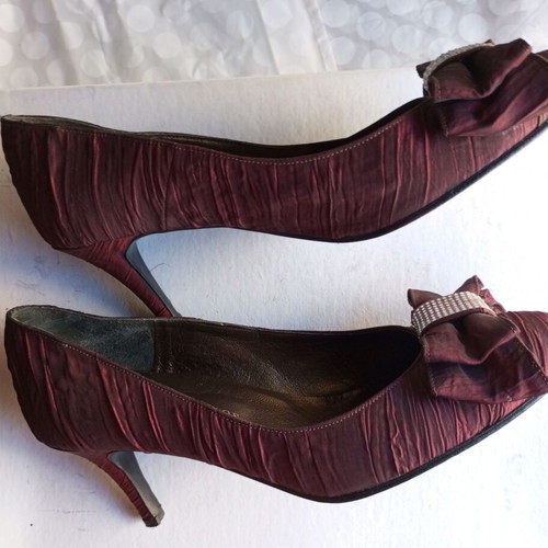 Handmade satin pumps by Kehagiopoulos, deep red, like new