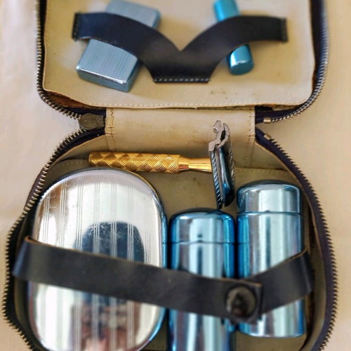 Vintage shaving set used