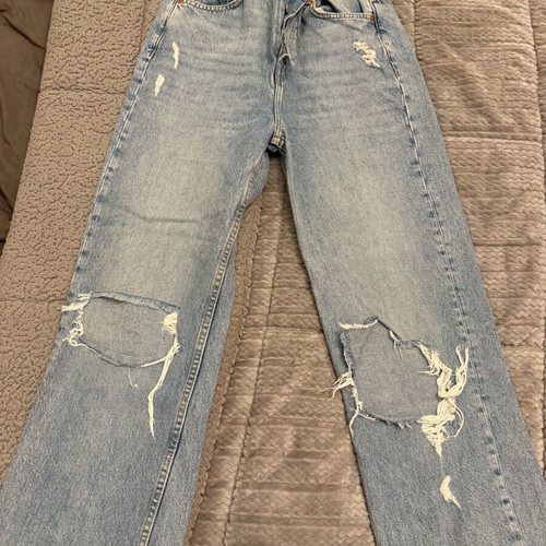 Pull & Bear jeans ripped at knees, size S, like new
