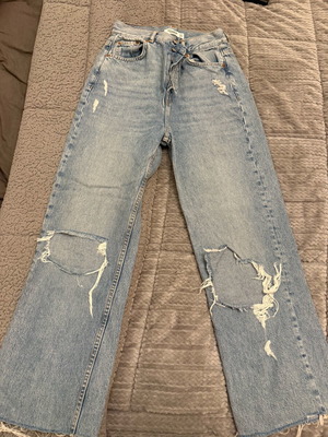 Pull & Bear jeans ripped at knees, size S, like new