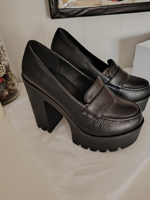 Women's black platform high heel shoes, size 36