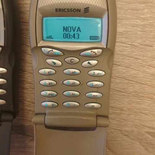 Ericsson T20s collectible phone pack, 2 pieces