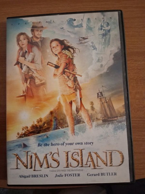 Nim's Island DVD used in excellent condition with subtitles