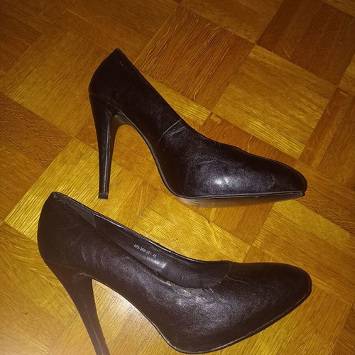 Voi & Noi black pumps size 40 like new