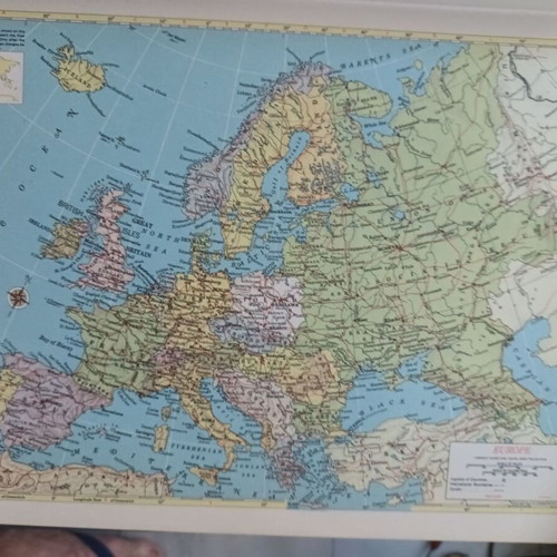 Hammond's World Atlas, 176 pages, Greek