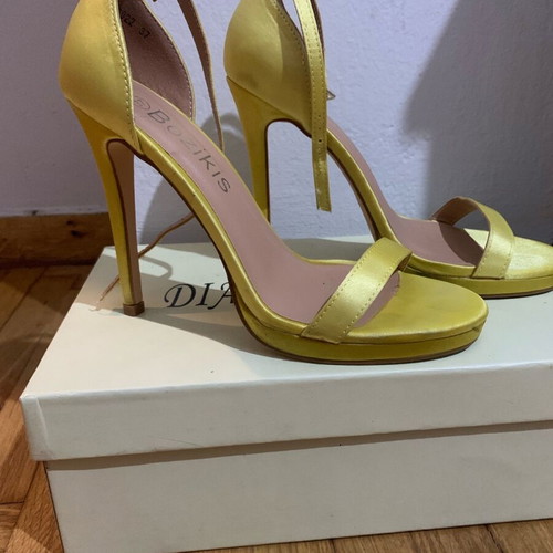 Bozikis stiletto sandals like new, size 37, yellow