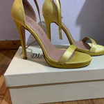 Bozikis stiletto sandals like new, size 37, yellow