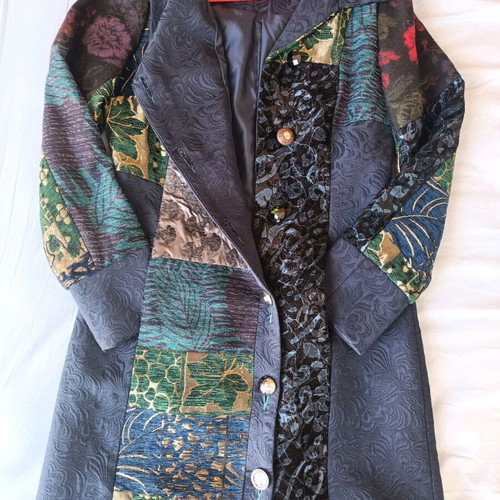 Vintage coat size S like new, multicolored