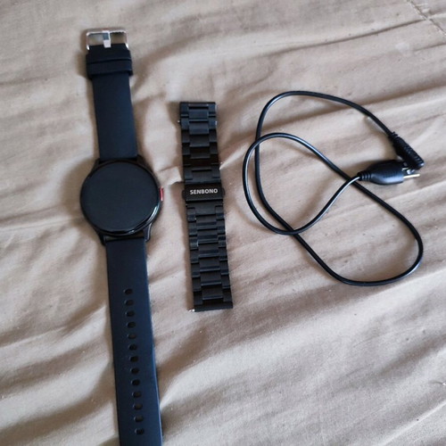 Senbono MAX11 smartwatch like new with 1.43" AMOLED display