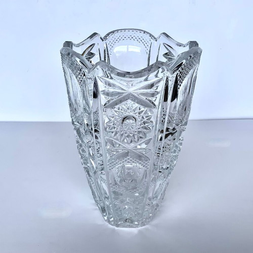 Crystal heavy vase used with rich engraving vintage 1960/70s
