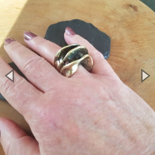 Bronze ring, adjustable size, handmade details