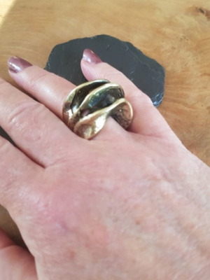 Bronze ring, adjustable size, handmade details
