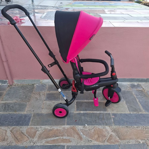 SmarTrike children's tricycle like new with canopy and safety features